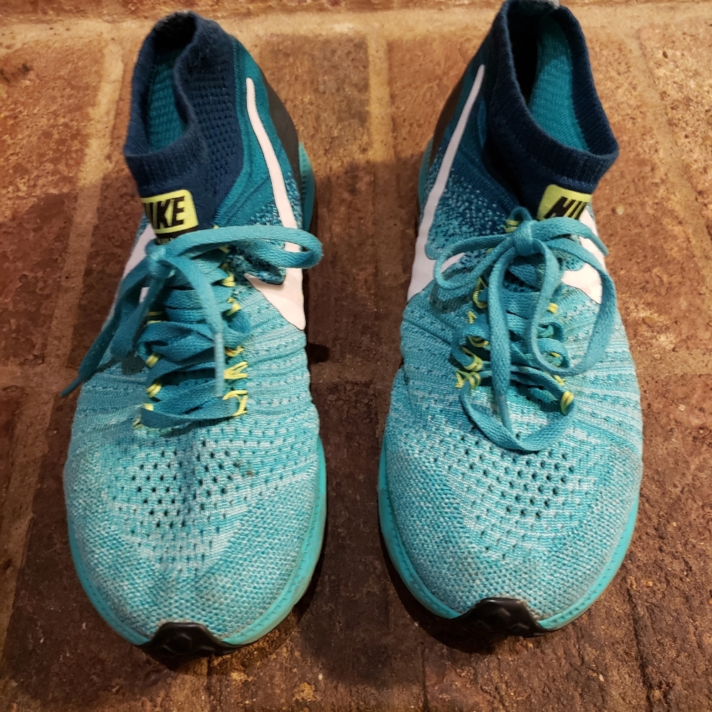 Nike Zoom All Out Flyknit Sneaker Size 8 Green and Blue